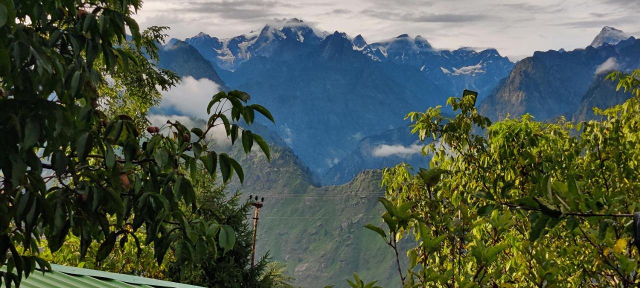Himalayan High, Auli, By Himalayan Eco Lodges Джошимат Экстерьер фото