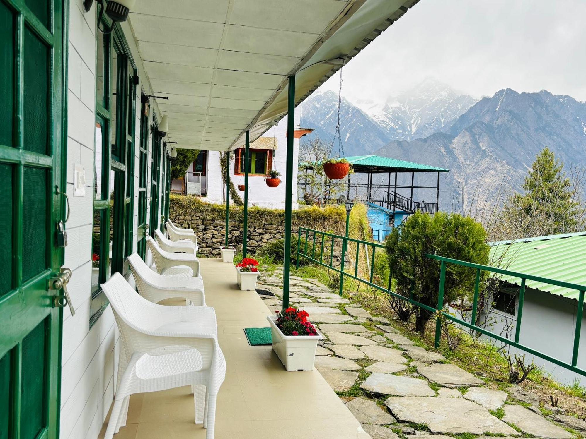 Himalayan High, Auli, By Himalayan Eco Lodges Джошимат Экстерьер фото