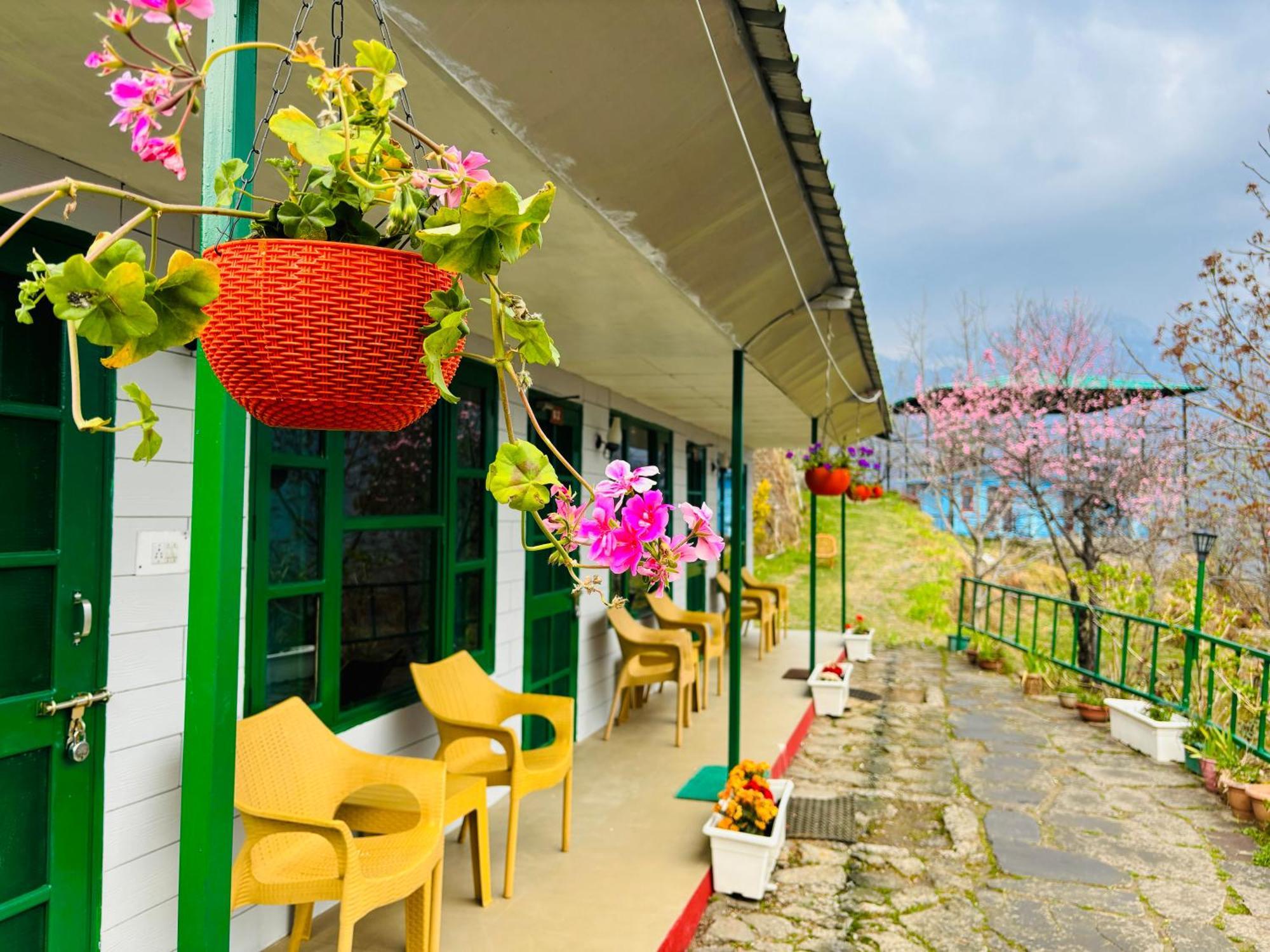Himalayan High, Auli, By Himalayan Eco Lodges Джошимат Экстерьер фото