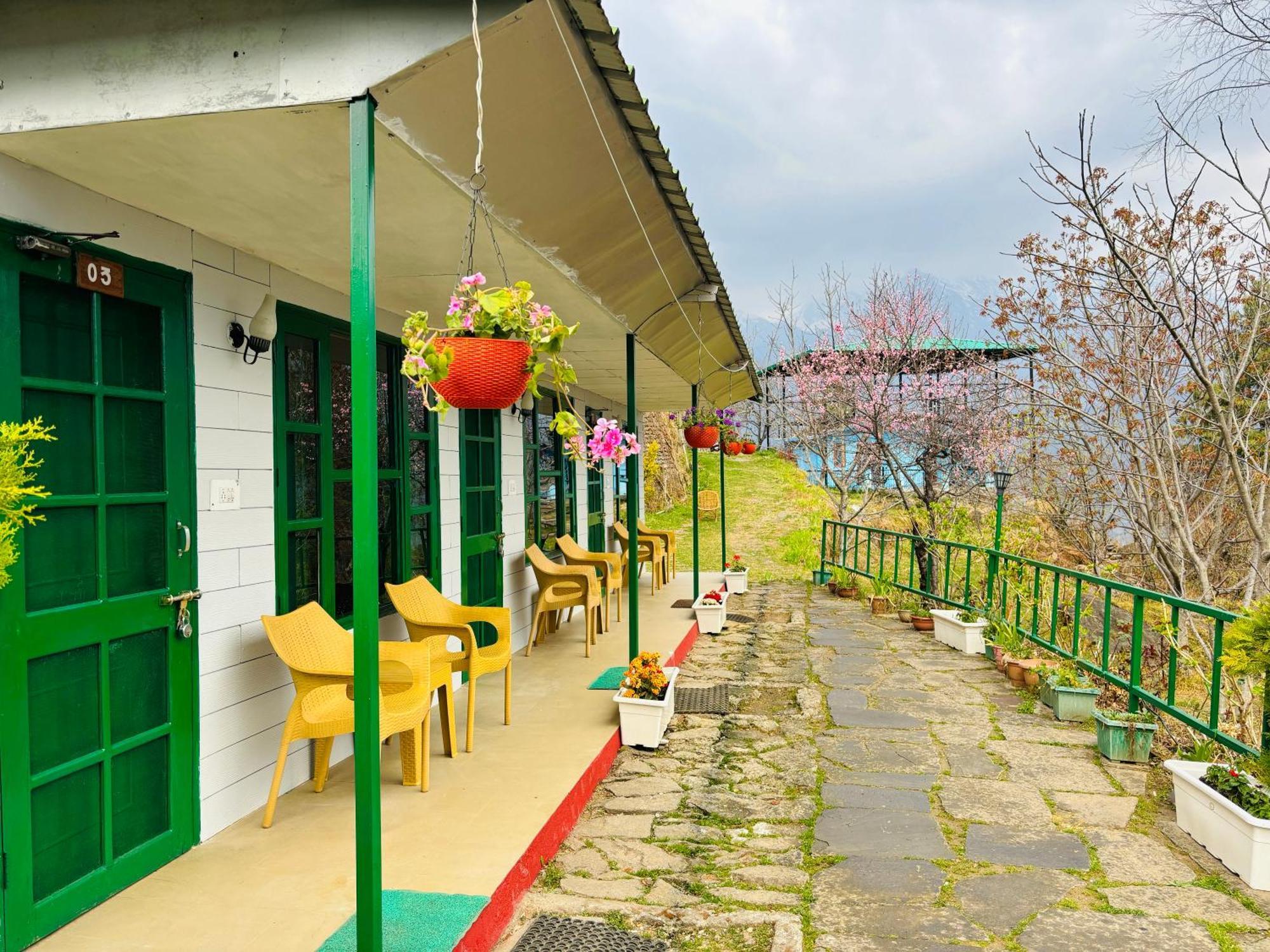Himalayan High, Auli, By Himalayan Eco Lodges Джошимат Экстерьер фото