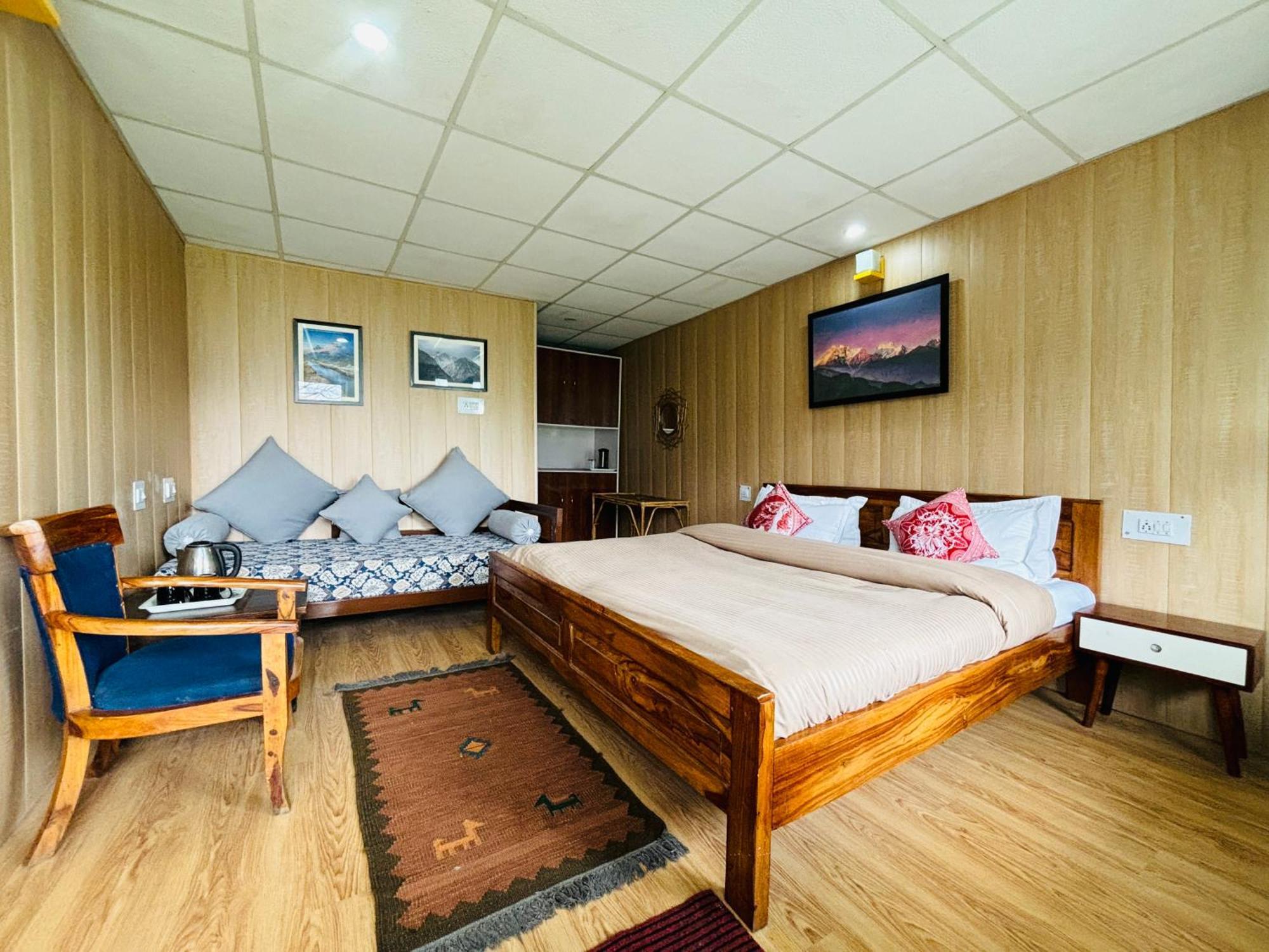 Himalayan High, Auli, By Himalayan Eco Lodges Джошимат Экстерьер фото